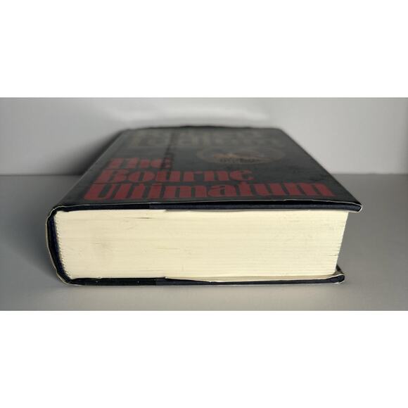 The Bourne Ultimatum by Robert Ludlum 1990 1st Edition Hardcover Book - Picture 4 of 9
